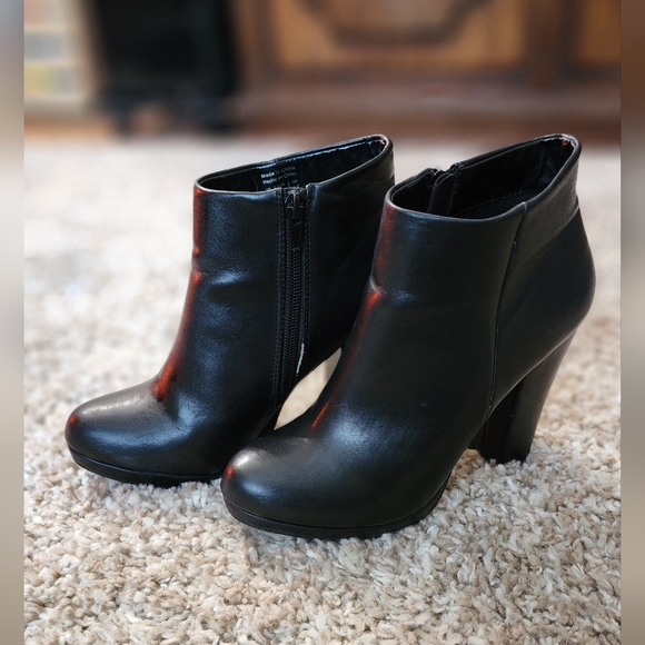 Call it Spring booties - Picture 5 of 7